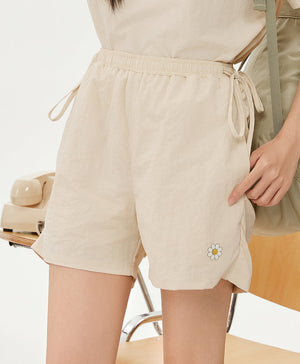 Smiling Every.wear Cargo Ribbon Bow Shorts