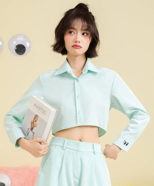 Peekaboo Convertible Collar Crop Shirt