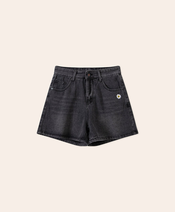 Smiling Every.wear Denim Shorts