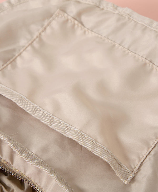 Smiling Every.wear Ribbon Drawstring Shoulder Tote